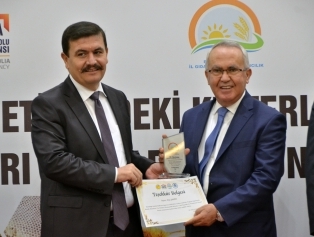 Arı Ürünleri Üretimindeki Kriterler ve Bal Dışındaki Arı Ürünlerinin Önemi Sempozyumu Galeri