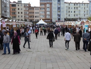 Yöresel Lezzetler Kars’ta Tanıtıldı Galeri