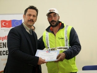 Tercan ve Çayırlı’da Kursiyerler Sertifikalarını Aldı Galeri