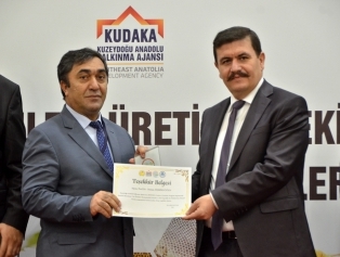 Arı Ürünleri Üretimindeki Kriterler ve Bal Dışındaki Arı Ürünlerinin Önemi Sempozyumu Galeri