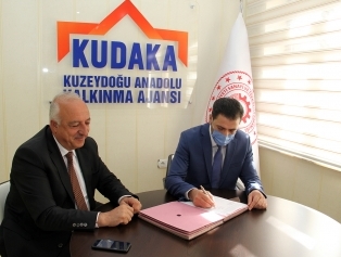 Üzümlü Sebze ve Meyve Kurutma Tesisinin Protokolü İmzalandı Galeri