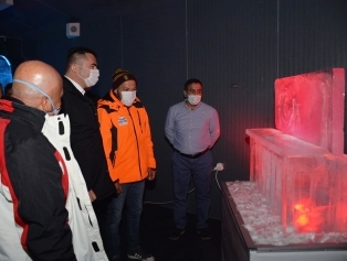 Türkiye’nin İlk ve Tek Buz Müzesi KUDAKA Desteğiyle Açıldı Galeri