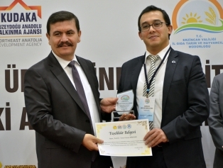 Arı Ürünleri Üretimindeki Kriterler ve Bal Dışındaki Arı Ürünlerinin Önemi Sempozyumu Galeri