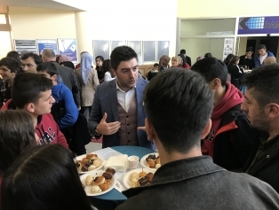 Mesleki Eğitim Faaliyetlerinde Sanayicilerle Öğrenciler Buluştu Galeri