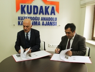 KUDAKA Desteğiyle Tortum Gölü’ne Cam Teras Yapılıyor Galeri