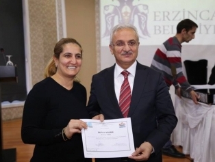Erzincan’da Yeni Girişimciler Sertifikalarını Aldı Galeri