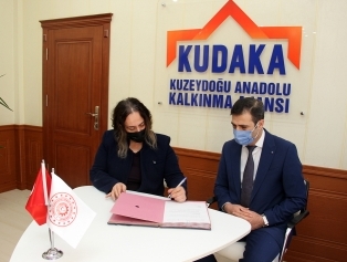 “Kadının Eli Hayata Değer Katıyor” Projesi Destek Sözleşmesi İmzalandı Galeri