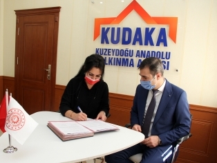 KUDAKA’dan İspir Hanımeli Kooperatifi’ne Markalaşma Desteği Galeri