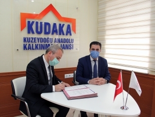 Karnavas Bezi’nin Tanıtımı İçin İmzalar Atıldı Galeri