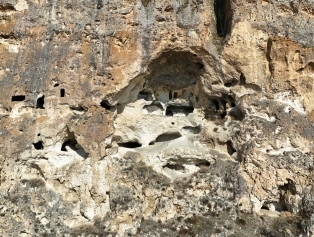 Karayazı’da Kırk Pencereli Mağaralar Yürüyüş Yolu Projesi Başlıyor Galeri