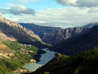 Doğa Dostu Kemaliye’de Su Sporları Merkezi Kuruluyor Galeri