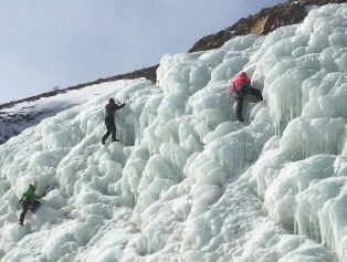 Sporseverler Palandöken’de Hem Yarıştı Hem Eğlendi  Galeri
